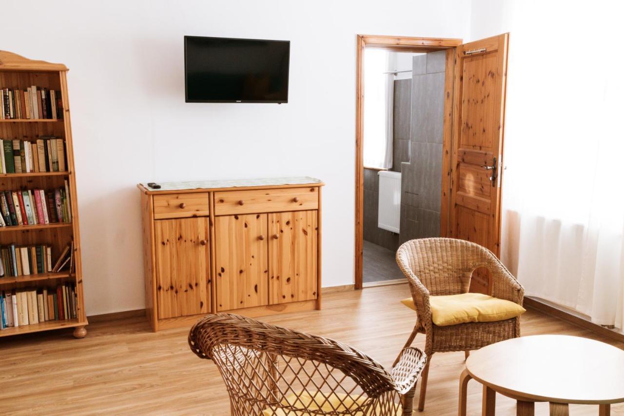 Ferienwohnung An Der Berliner Seenkette Schwerin  Luaran gambar